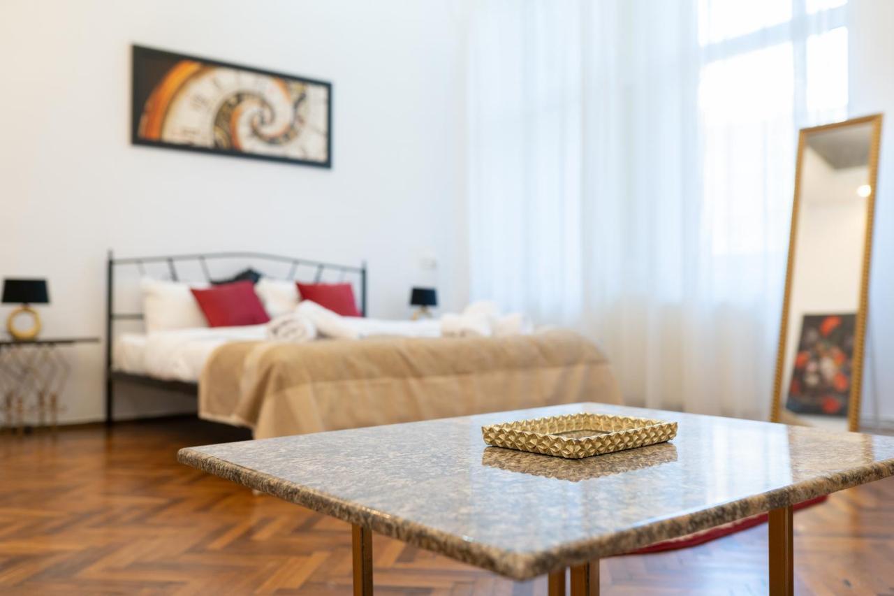 Willa 5* Noble House In Historic Center Kluż-Napoka Zewnętrze zdjęcie