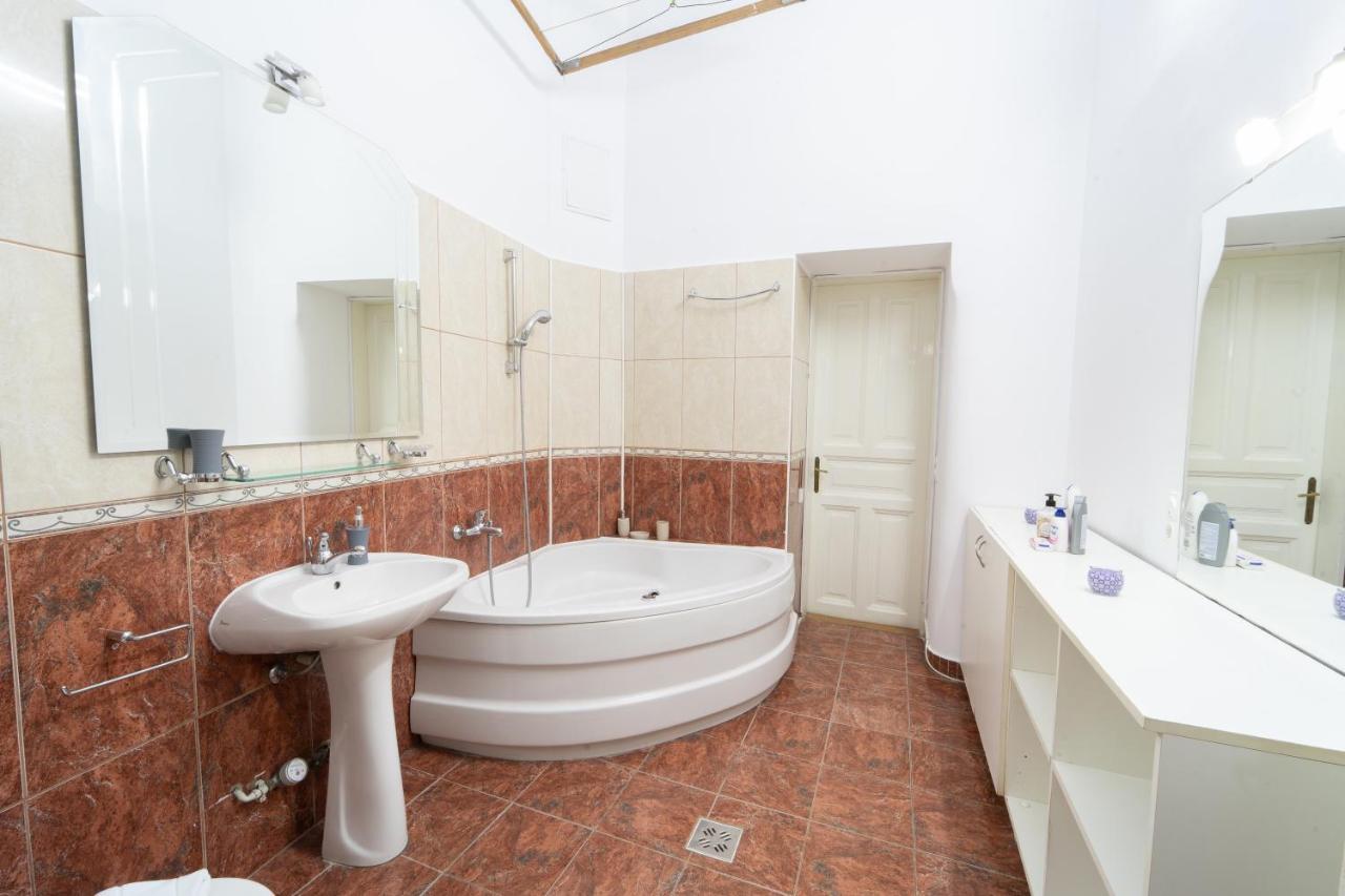 Willa 5* Noble House In Historic Center Kluż-Napoka Zewnętrze zdjęcie